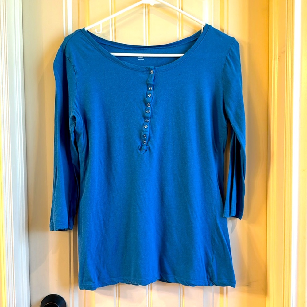 Gap 3/4 length sleeve t shirt